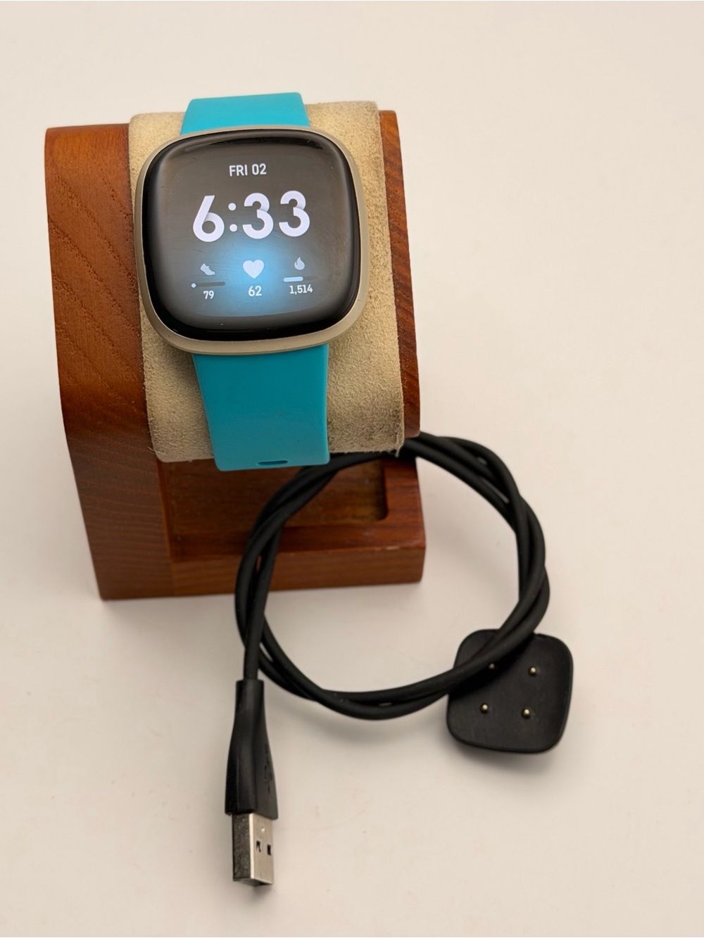 Fitbit Versa 3, Tested, Charger Included, Excellent, Gold & Blue, Smartwatch